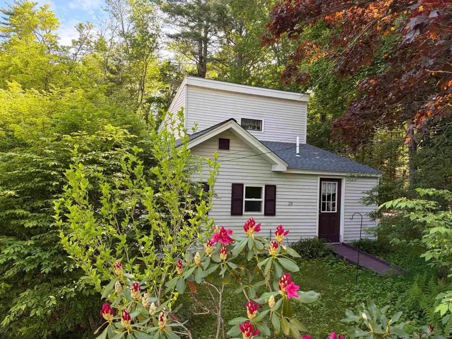 29 Cove Road, East Kingston, NH 03827 - #3