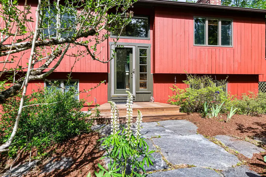 8 Sunset Walk, Enfield, NH 03748 - #3
