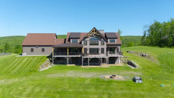 1276 Poginy Hill Road, Newport Town, VT 05857