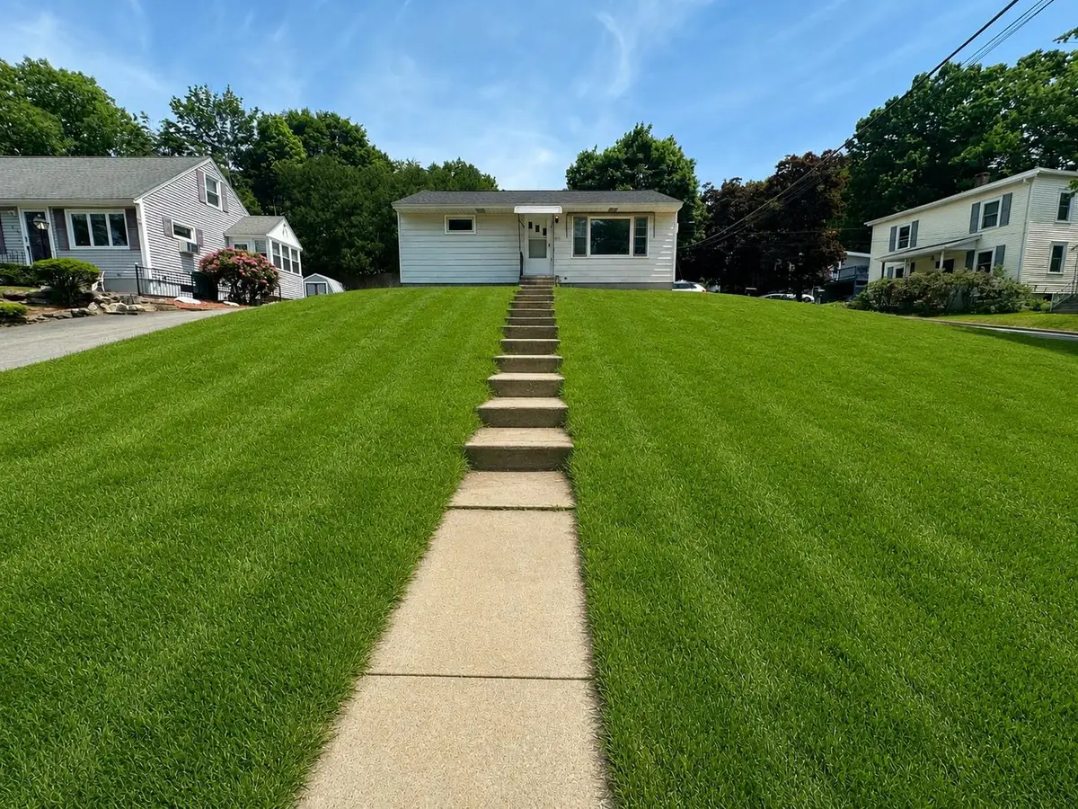 695 Calef Road, Manchester, NH 03103 - #1