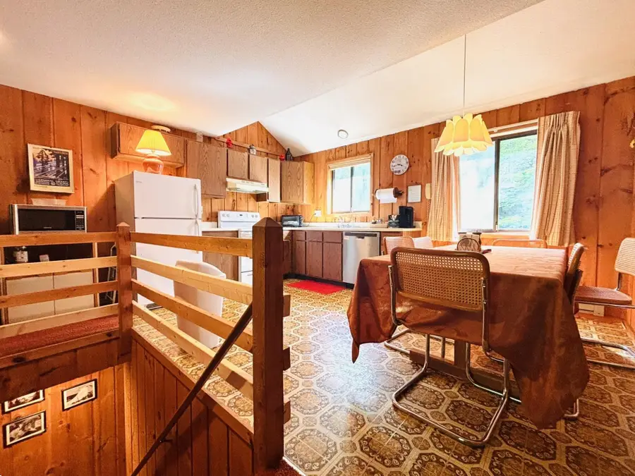 8E Dover Green Loop, Dover, VT 05356 - #3