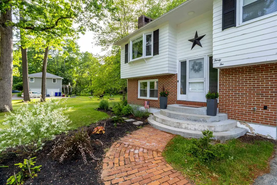 32 Alvirne Drive, Hudson, NH 03051 - #2