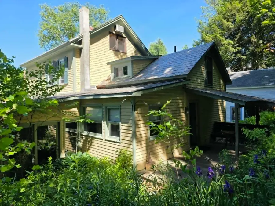 65 Cedar Street, Brattleboro, VT 05301 - #3