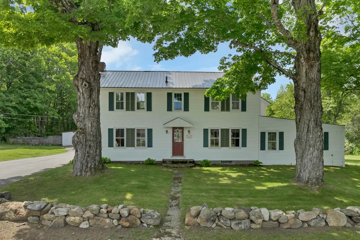 220 Stockbridge Corner Road, Alton, NH 03809 - #1