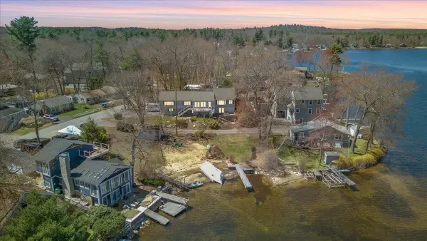 81 Conleys Grove Road, Derry, NH 03038