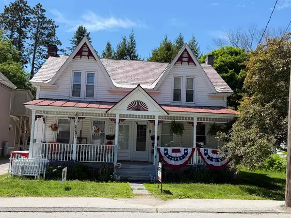 8-10 Caernarvon Street, Fair Haven, VT 05743