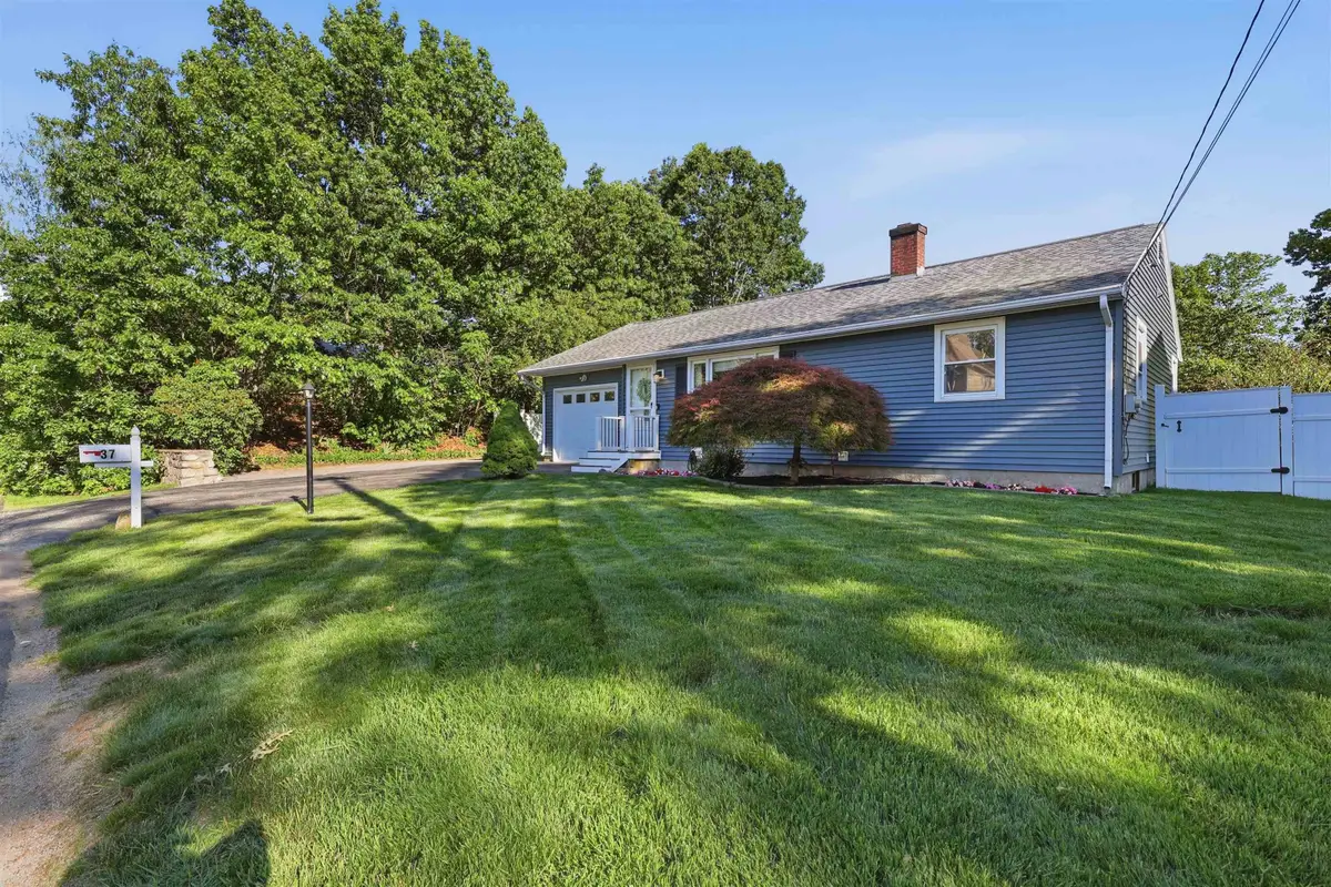 37 W Glenwood Street, Nashua, NH 03060 - #1