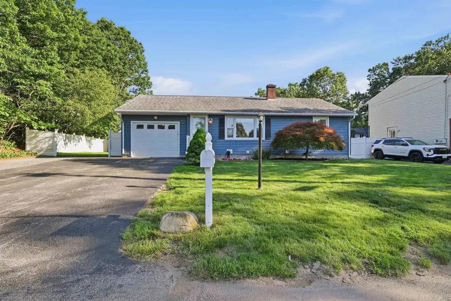 37 W Glenwood Street, Nashua, NH 03060 - #2