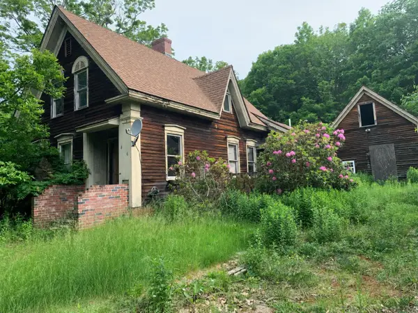 6 Sleeper Road, East Kingston, NH 03827