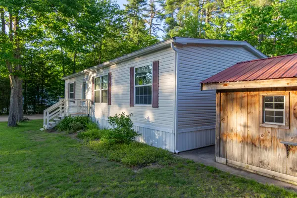 38 Bookholz Way, Tamworth, NH 03886