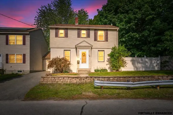 14 9th Street, Nashua, NH 03060