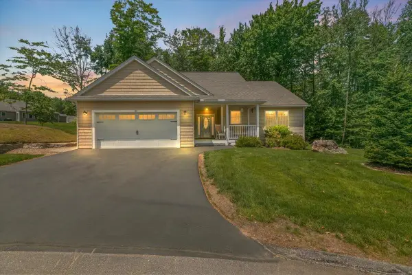 25 Ridgeview Drive, Candia, NH 03034