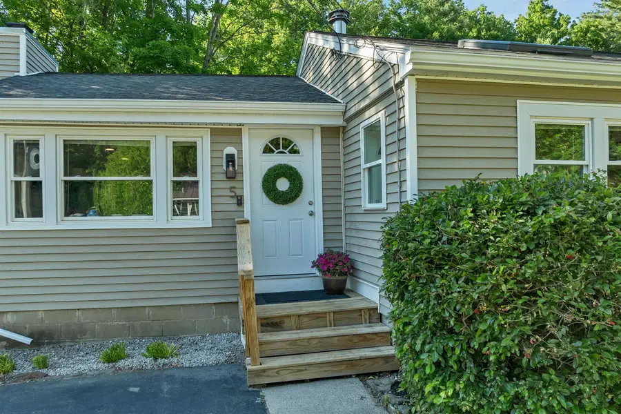 5 Frenette Drive, Hudson, NH 03051 - #3