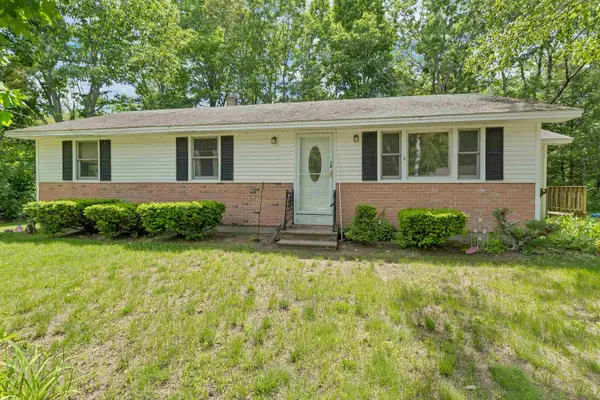 12 Cameron Drive, Farmington, NH 03835