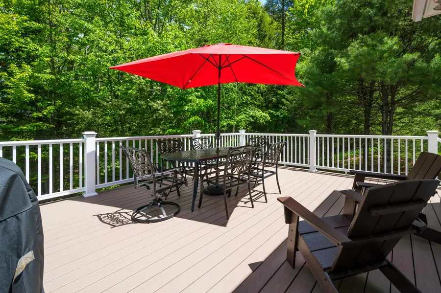 21 Conifer Lane, New London, NH 03257 - #3