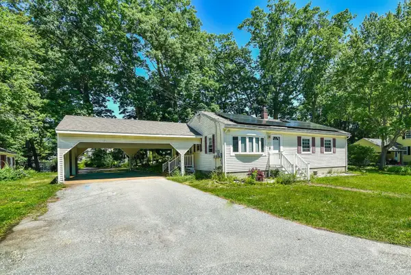 12 Henry Street, Salem, NH 03079
