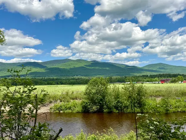 205 Whipple Road, Jefferson, NH 03583