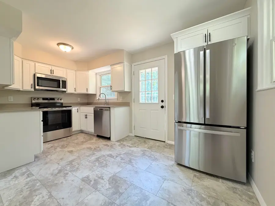37 Bluff Street, Salem, NH 03079 - #2