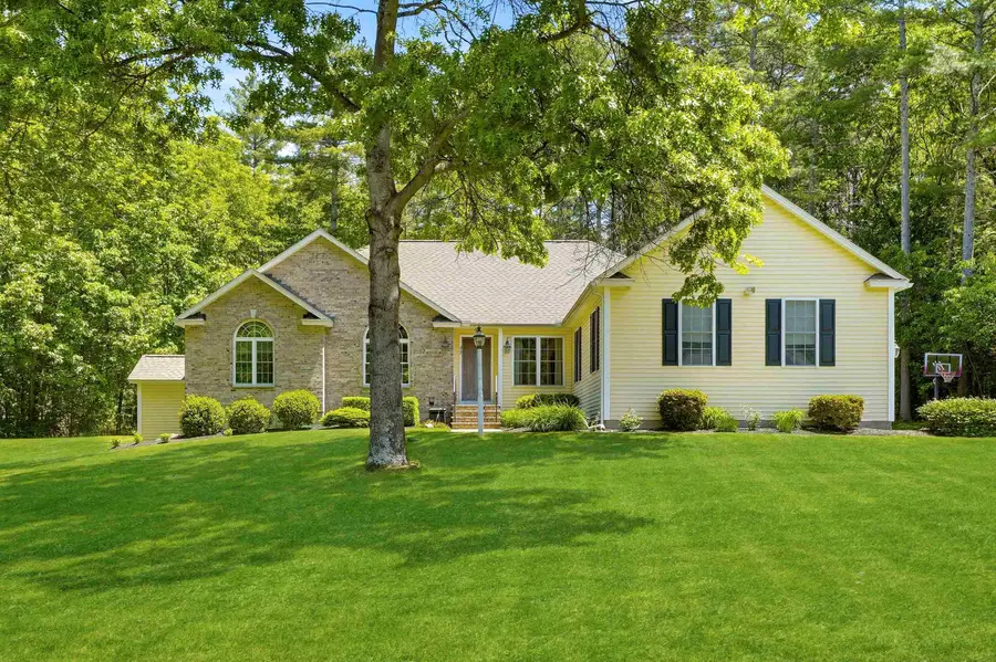 22 May Lane, Pelham, NH 03076 - #3