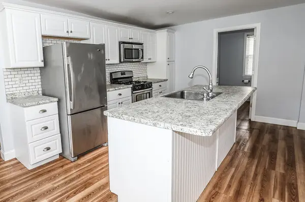 27 Blodget Street, Manchester, NH 03104
