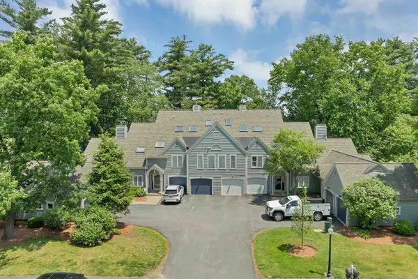 53 Hawthorne Village Road, Nashua, NH 03062