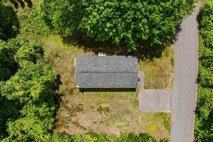 2 Tamarack Place, Londonderry, NH 03038 - #3