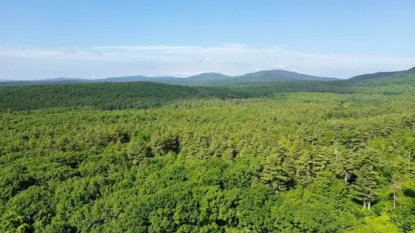 000 Center Road, Lyndeborough, NH 03082