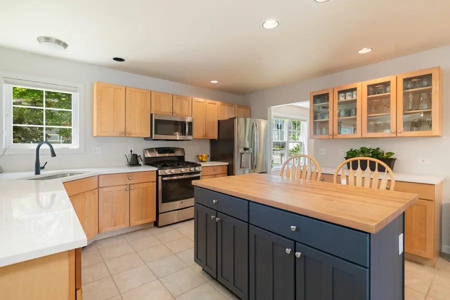 36 Bower Street, South Burlington, VT 05403 - #3