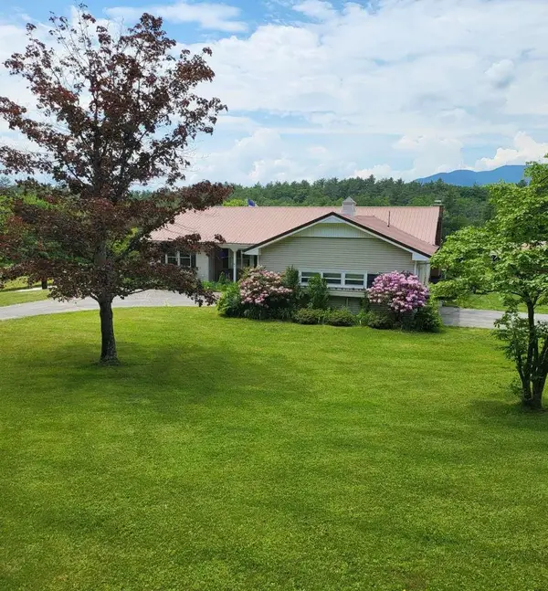 86 Hewitt Road, Claremont, NH 03743