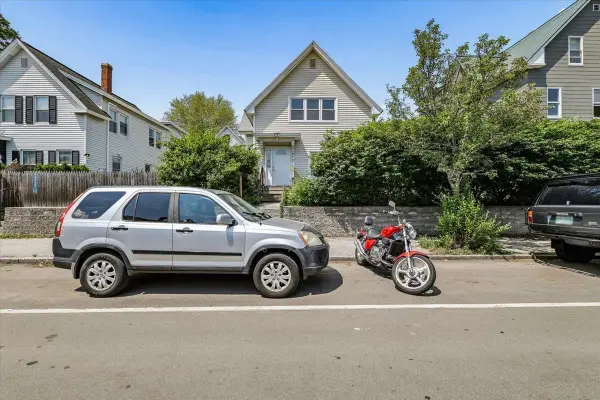 336 Spruce Street, Manchester, NH 03103