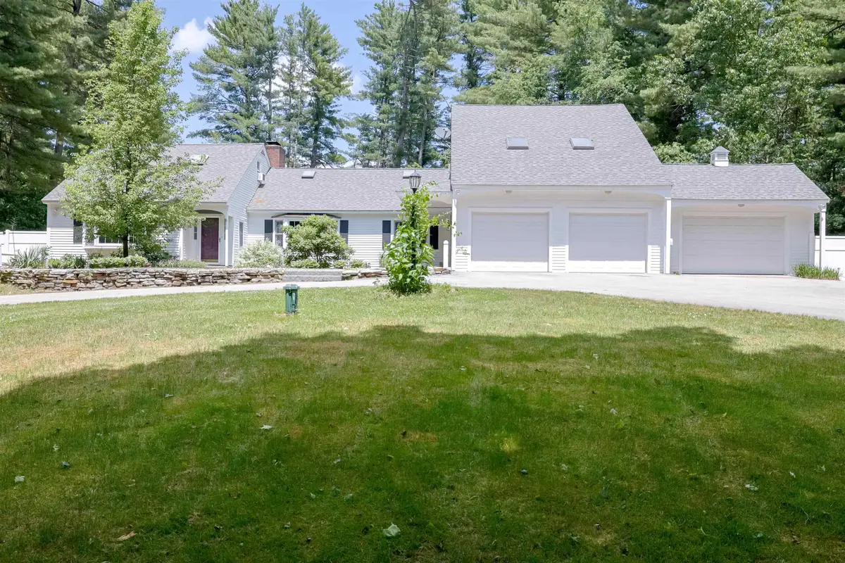 15 Pinewood Drive, Amherst, NH 03031 - #1