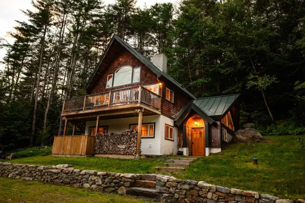163 Howe Farm Road, Jamaica, VT 05343