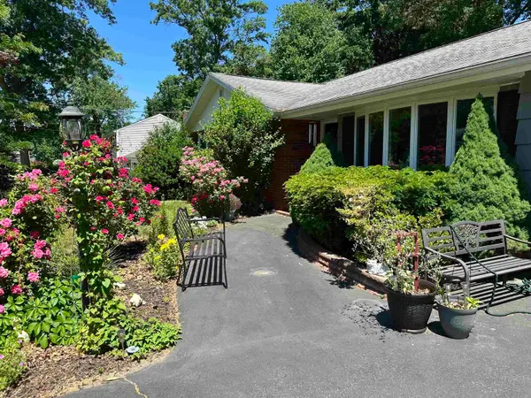 31 Marianna Road, Salem, NH 03079
