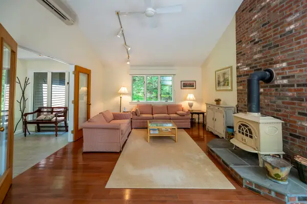 1020 Baker Turn, Hartford, VT 05059