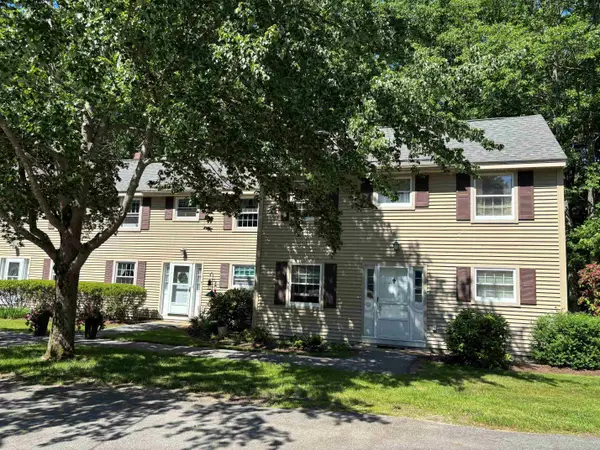 4 Wolfeboro Common, Wolfeboro, NH 03894