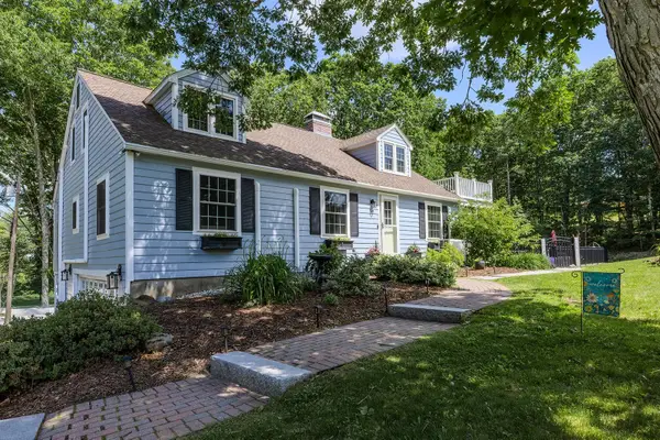 59 Blaze Hill Road, Hopkinton, NH 03229