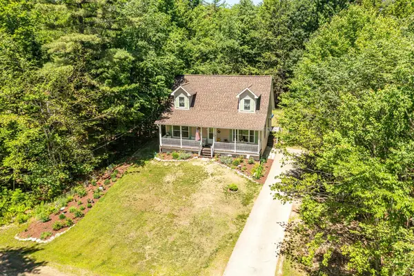 11 Spruce Road, Middleton, NH 03887