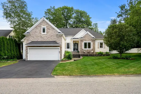 20 Huckleberry Lane, Hampton, NH 03842
