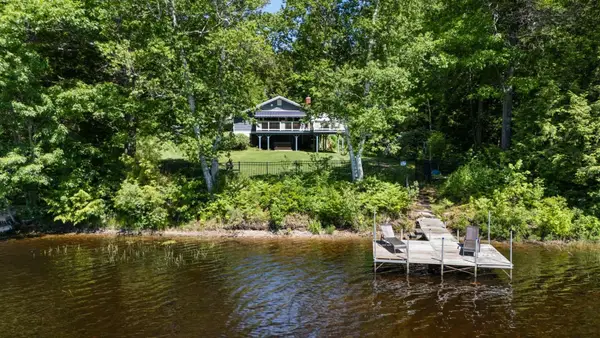 215 Stocker Pond Road, Grantham, NH 03753