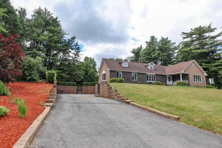 3 Mockingbird Lane, Hudson, NH 03051 - #3