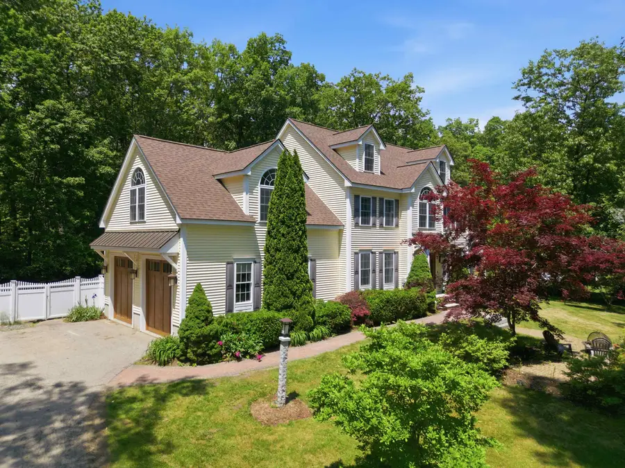 8 Evergreen Drive, Plaistow, NH 03865 - #2