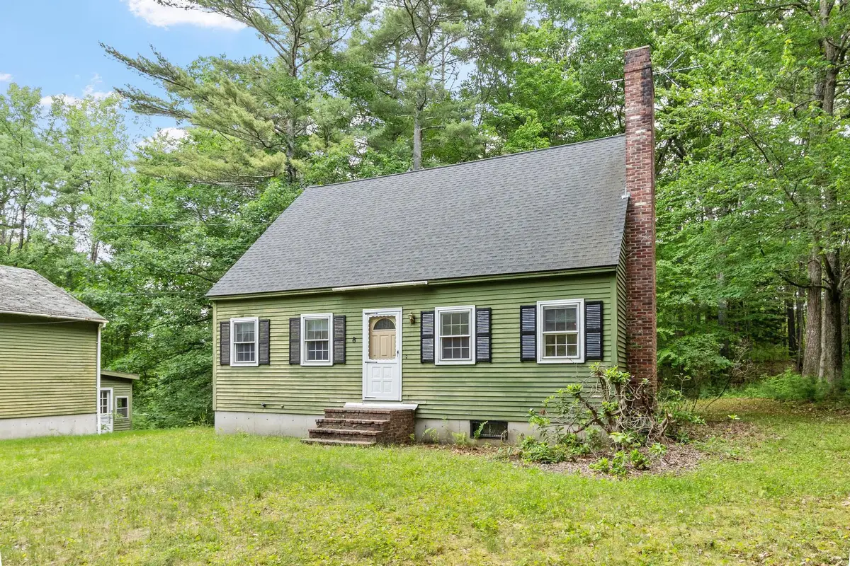 8 Naticook Road, Merrimack, NH 03054 - #1
