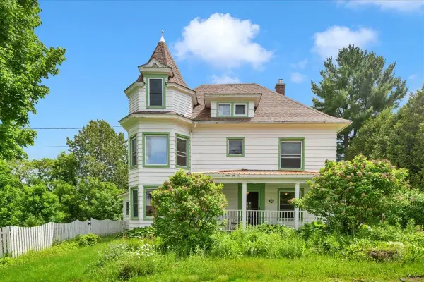 252 North Pleasant Street, Troy, VT 05859