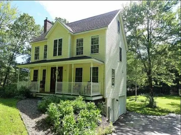 295 Stepping Stone Road, Lee, NH 03861