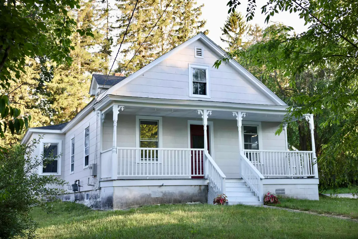 15 Warren Avenue, Goffstown, NH 03045 - #1