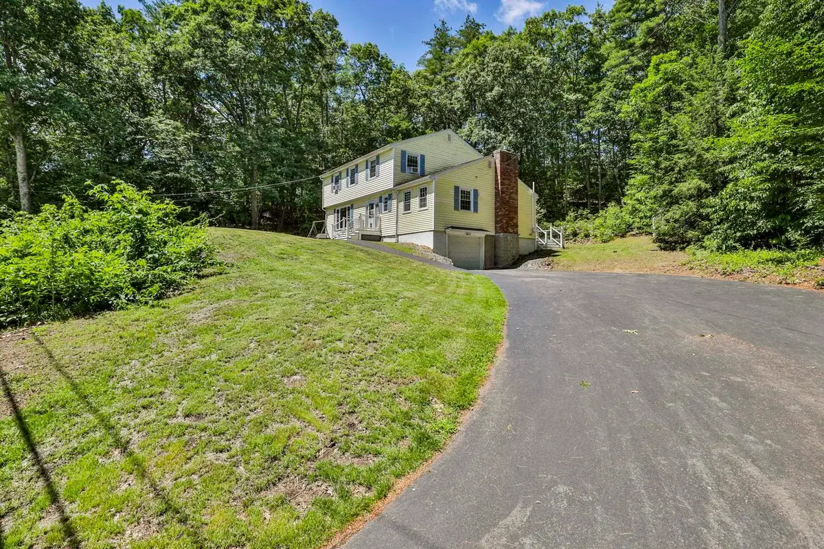 15 Castle Hill Road, Pelham, NH 03076 - #1