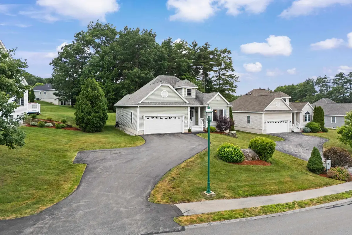 28 Saint Andrews Way, Londonderry, NH 03053 - #1