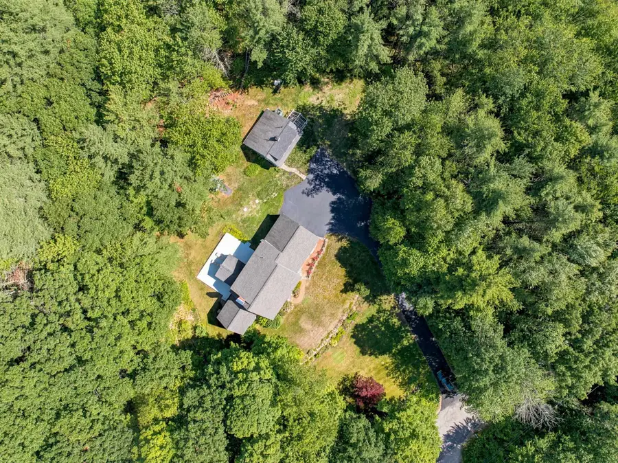 26 Jessica Lane, New Boston, NH 03070 - #2