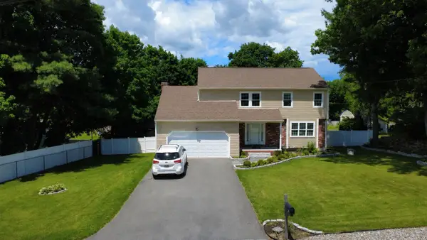 2 Farmington Road, Nashua, NH 03060