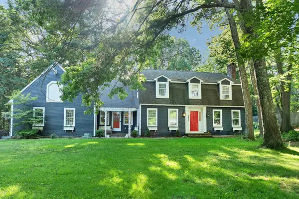 9 Meadowview Drive, Plaistow, NH 03865